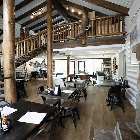Alaskan Inn And Spa-2